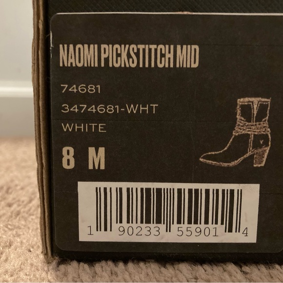 NWT Frye Naomi Pickstitch boots in ivory! - Picture 4 of 7